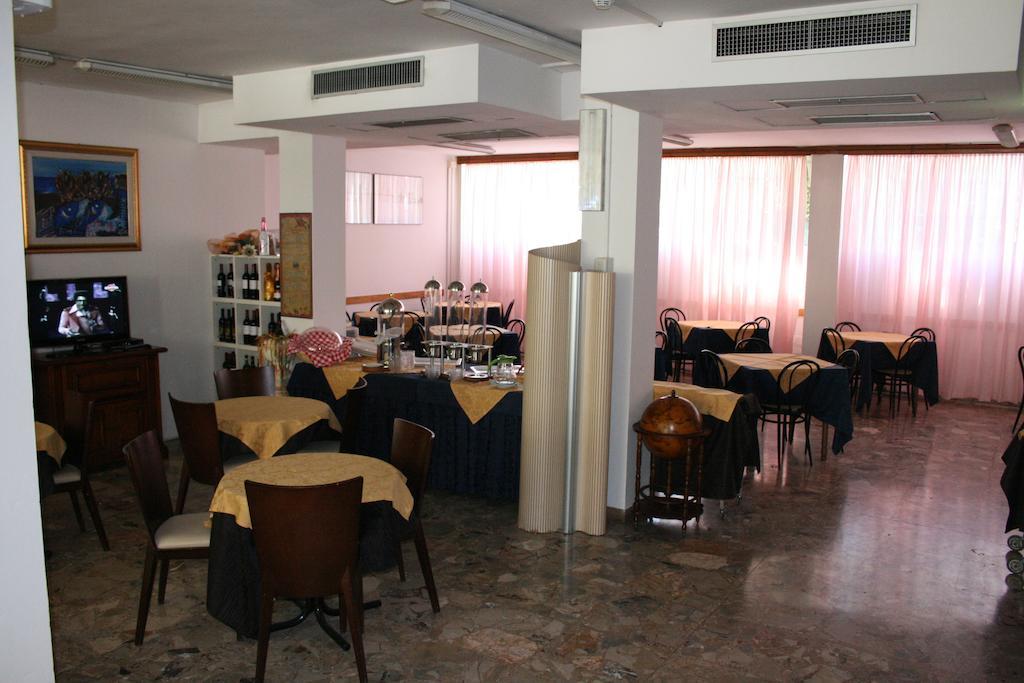 Hotel Roxy Floridiana Rimini Luaran gambar
